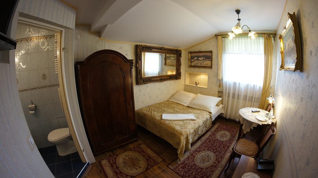 Florian Budget Rooms Kraków Exteriör bild